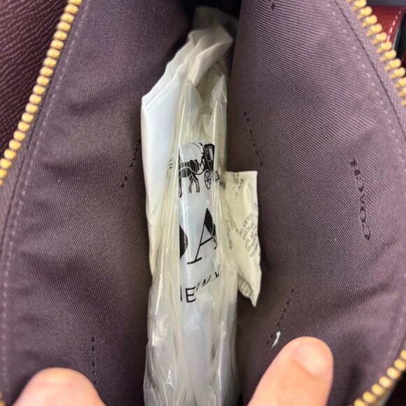 Coach CJ806 Polished Leather Carter Carryall 28 in Wine - Picture 7 of 11